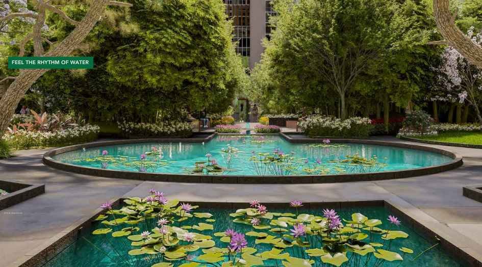 Kohinoor-Central-Park-pond-view